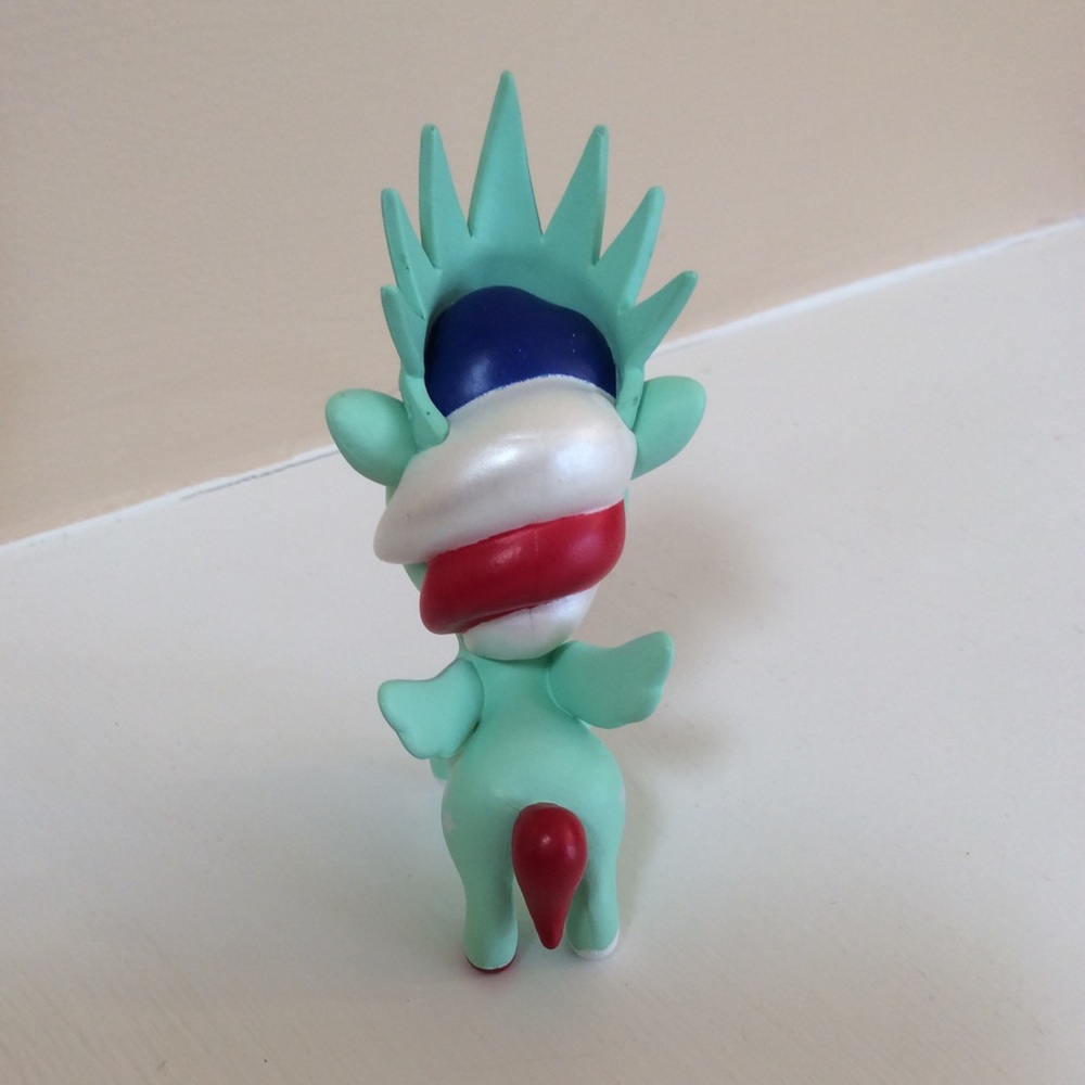 Tokidoki "Liberty" Unicorno - Series 5 - Picture 4 of 4